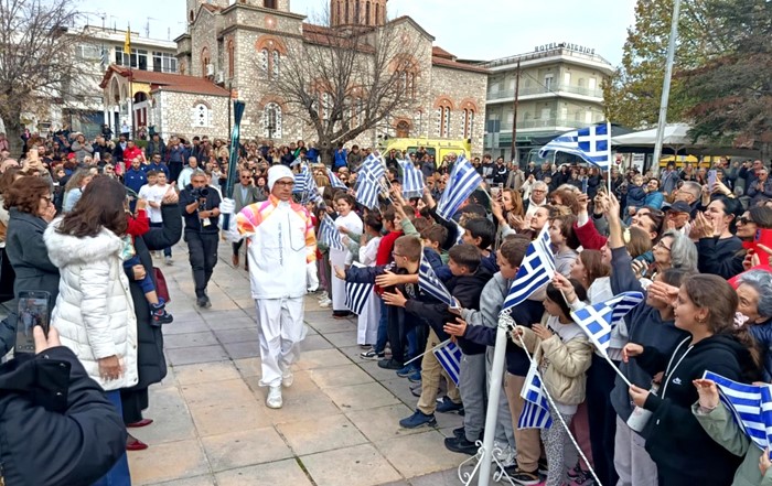 H Eλασσόνα υποδέχθηκε την Ολυμπιακή Φλόγα